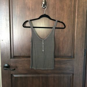 Gray tank top